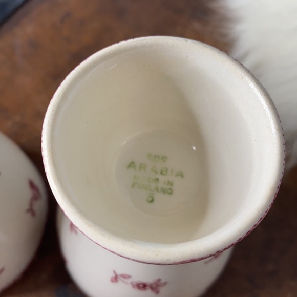 . Vintage Arabia Ceramic Egg Cups - Red Floral Pattern Server Egg Cups - Picture 6 of 7